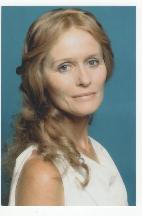 Virginia McKenna Signed Clip + Photo / Autographed English Actress, image 2