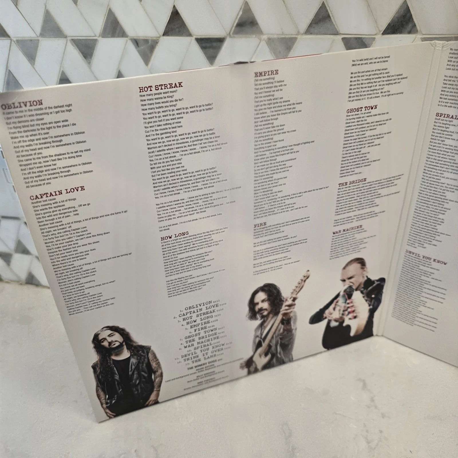 The Winery Dogs Signed Hot Streak White Color Double Vinyl Record, изображение 4