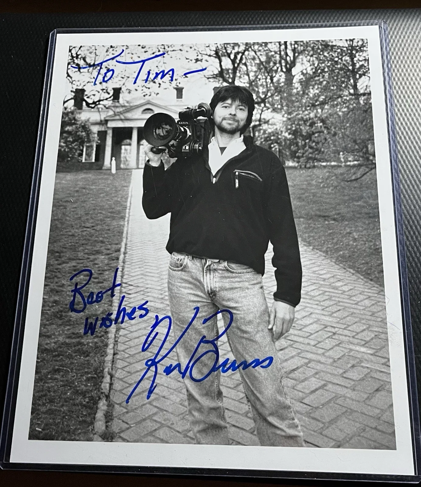 Ken Burns — Ken Burns Legendary Producer & Director Signed 8x10 Photo w/ Top Loader & COA, изображение 3