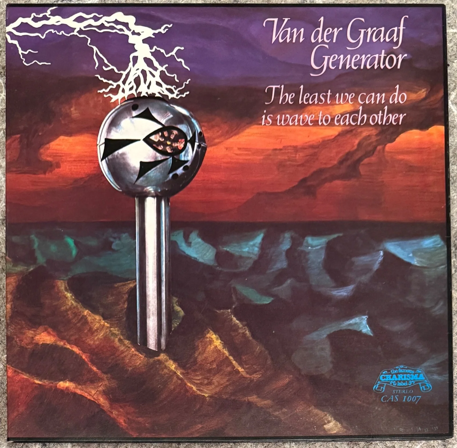 Van Der Graaf Generator : The Least We Can LP signed by Peter autographed vinyl, image 3