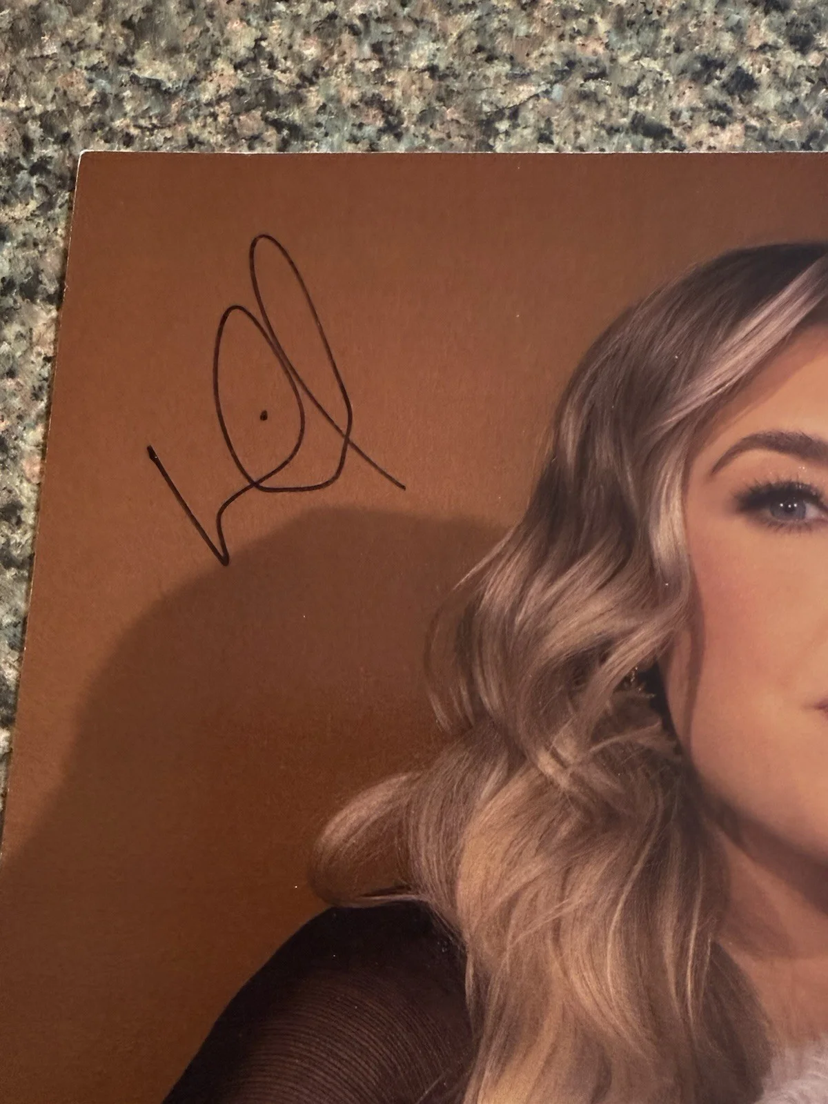 Maddie and Tae Signed Vinyl Insert BAS!!, image 2