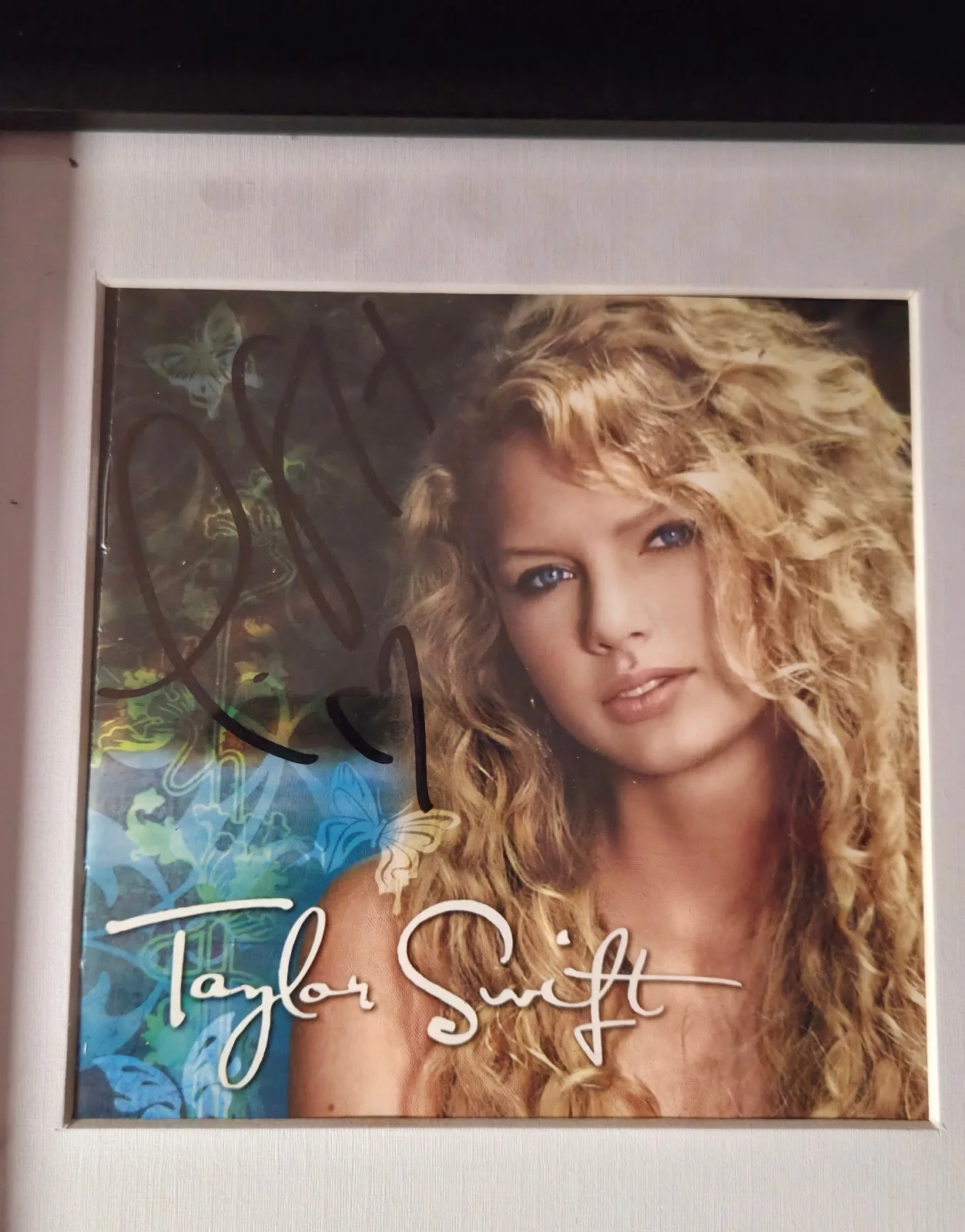 Taylor Swift Signed Autograph Debut Self-Titled CD Album FRAMED, image 2