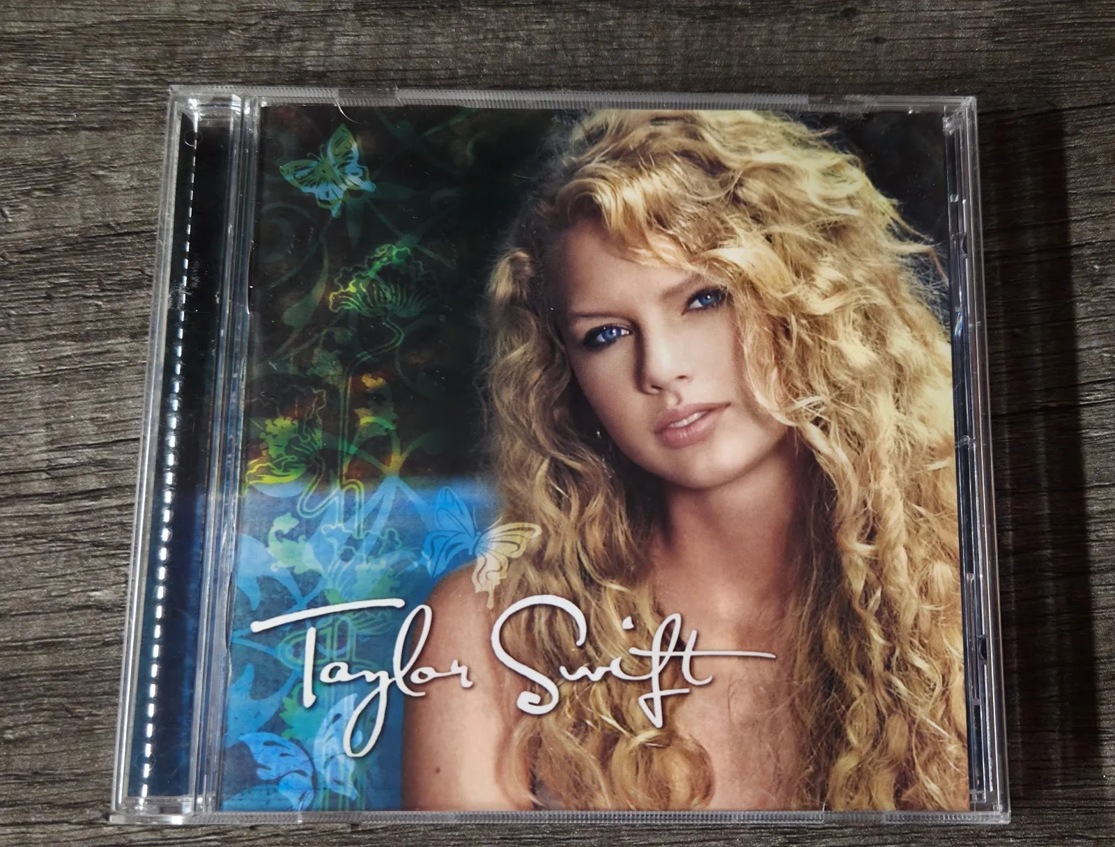 Taylor Swift Signed Autograph Debut Self-Titled CD Album FRAMED, image 5