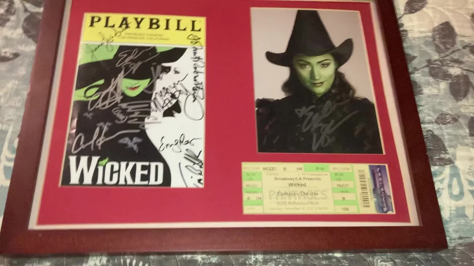 Cast — WICKED Broadway Cast Signed Playbill, Photo, Ticket 2007 Pantages Theater Framed, изображение 2