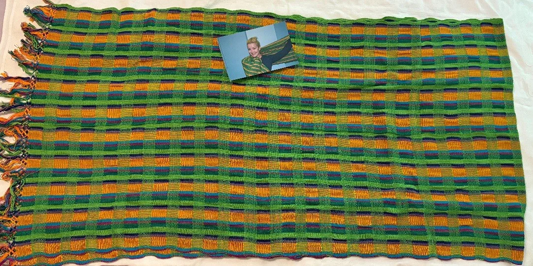 Melody Thomas Scott — Young And The Restless Star MELODY THOMAS SCOTT Owned Worn Multi-colored SCARF, изображение 3