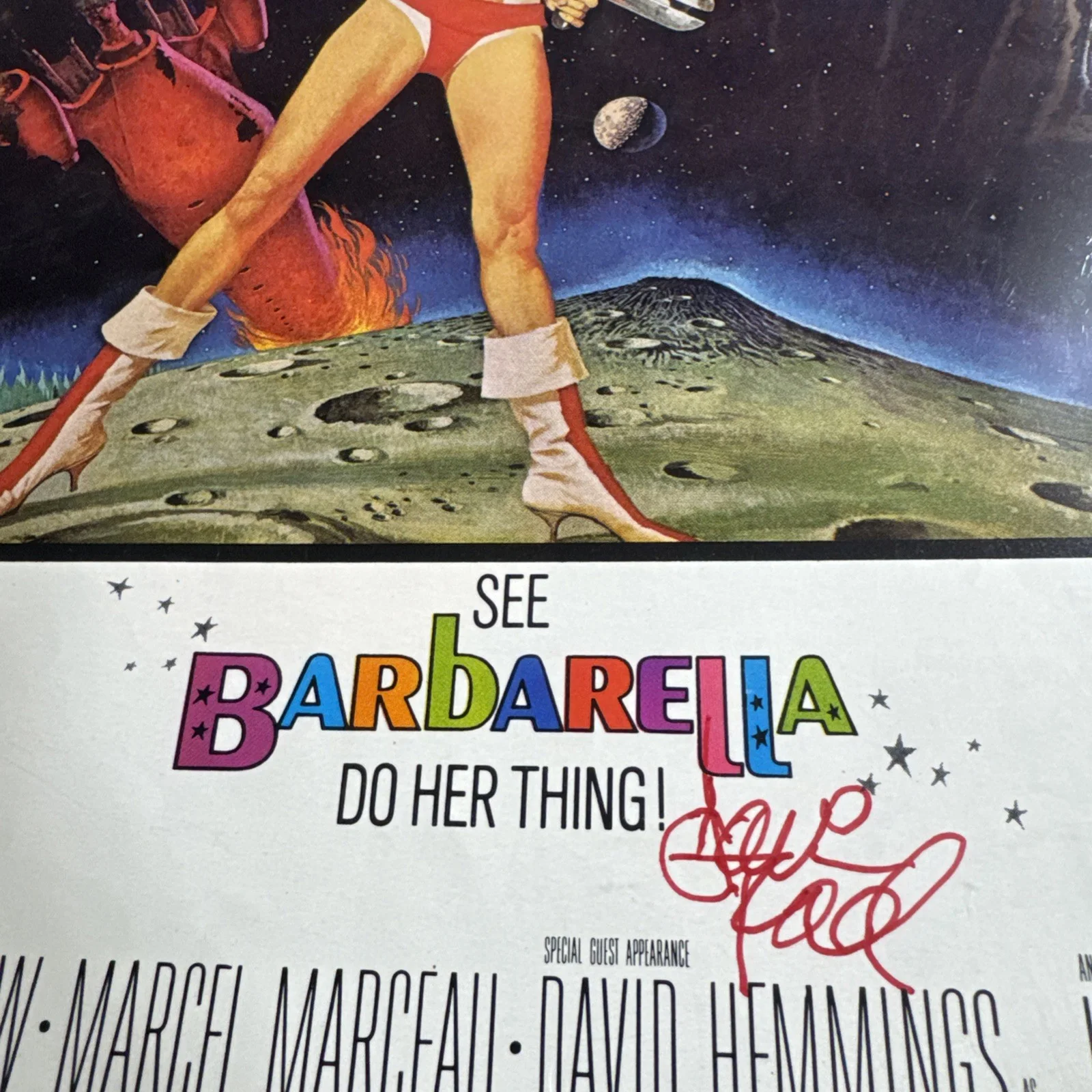 Jane Fonda — Jane Fonda signed autographed Magazine Cover Barbarella, изображение 2