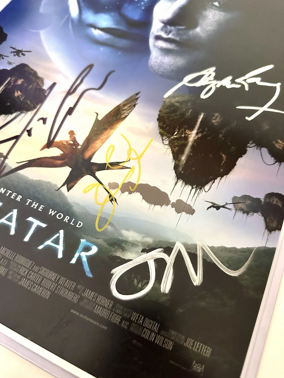 Rare Avatar 2009 12X18SIGNED James Cameron & cast Signed Poster PSA With LOA, изображение 3