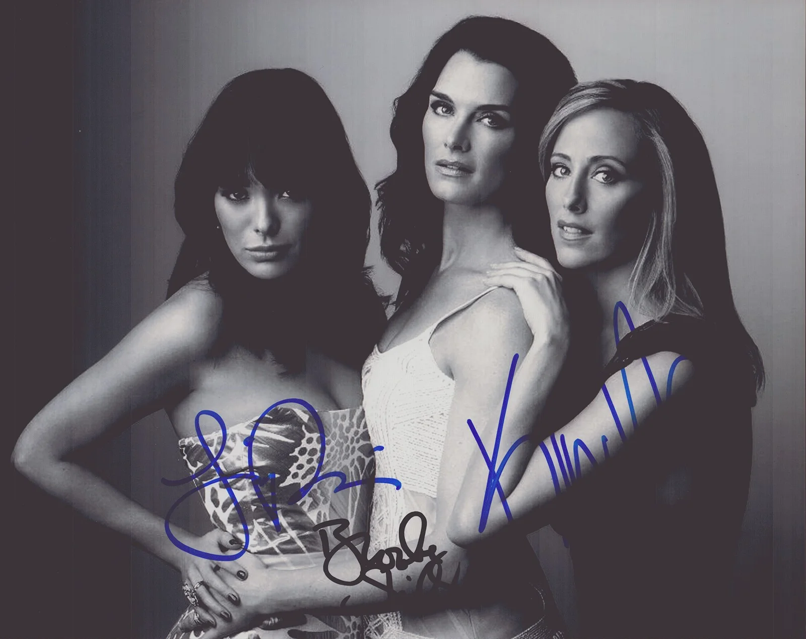 Kim Raver, Lindsay Price, Brooke Shields — LIPSTICK JUNGLE TV CAST - AUTOGRAPHED SIGNED PHOTOGRAPH WITH CO-SIGNERS