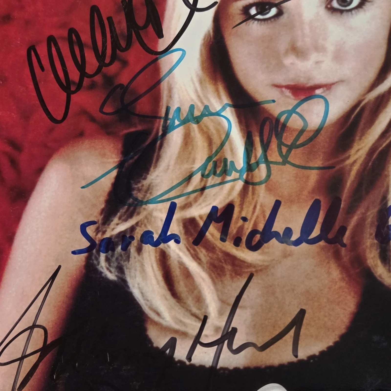 Sarah Michelle Gellar — Buffy The Vampire Slayer Cast And Crew Autographed Photograph 8x10, image 5