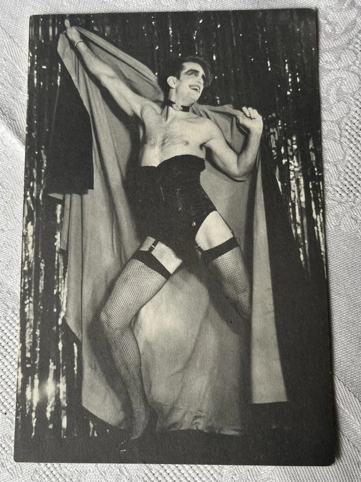 2 x Vintage 80’s Black & White “Rocky Horror Picture Show”Postcards Harrogate, изображение 2