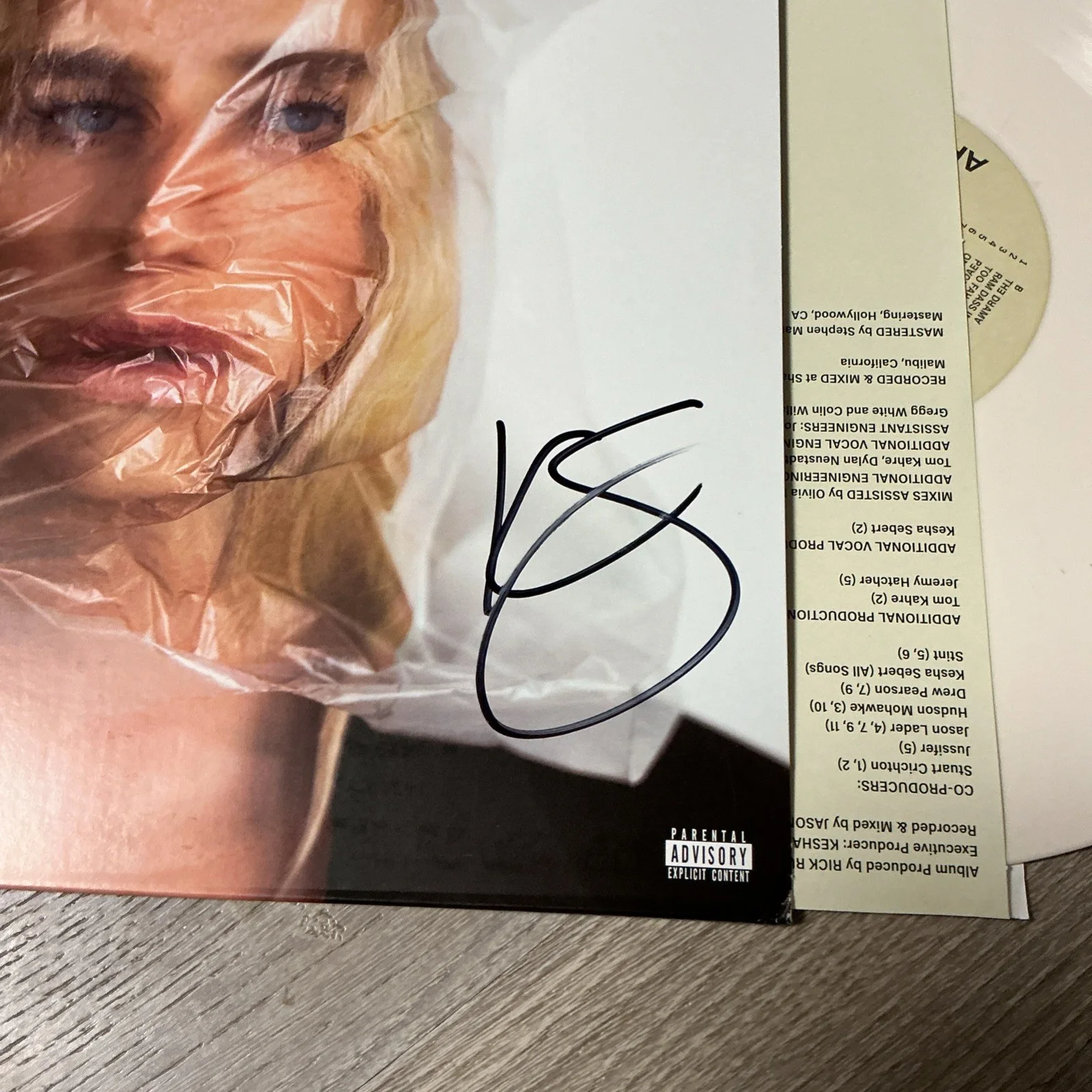 Kesha Ke$ha Signed Autograph Gag Order Bone White Vinyl Record, изображение 2
