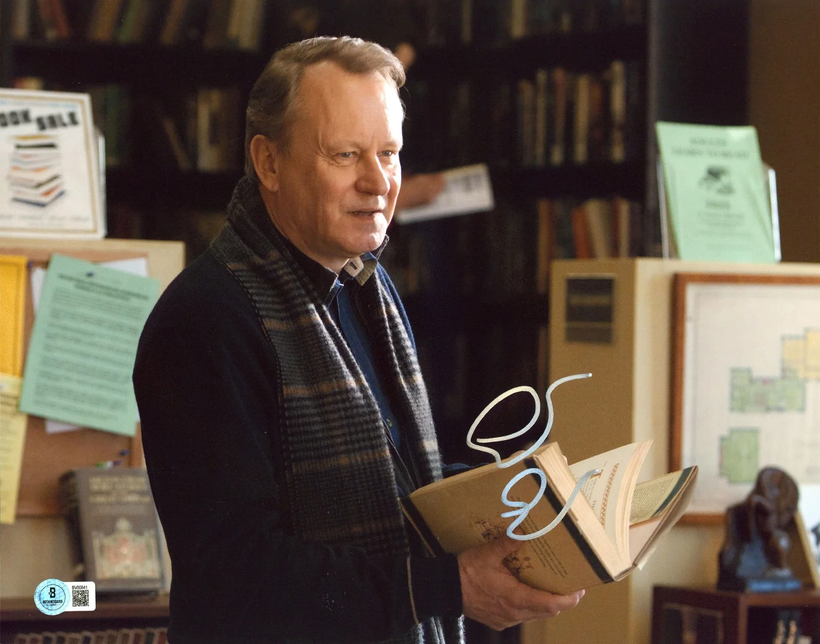 Stellan Skarsgard — Stellan Skarsgard Thor Authentic Signed 11x14 Horizontal Photo BAS #BV00841