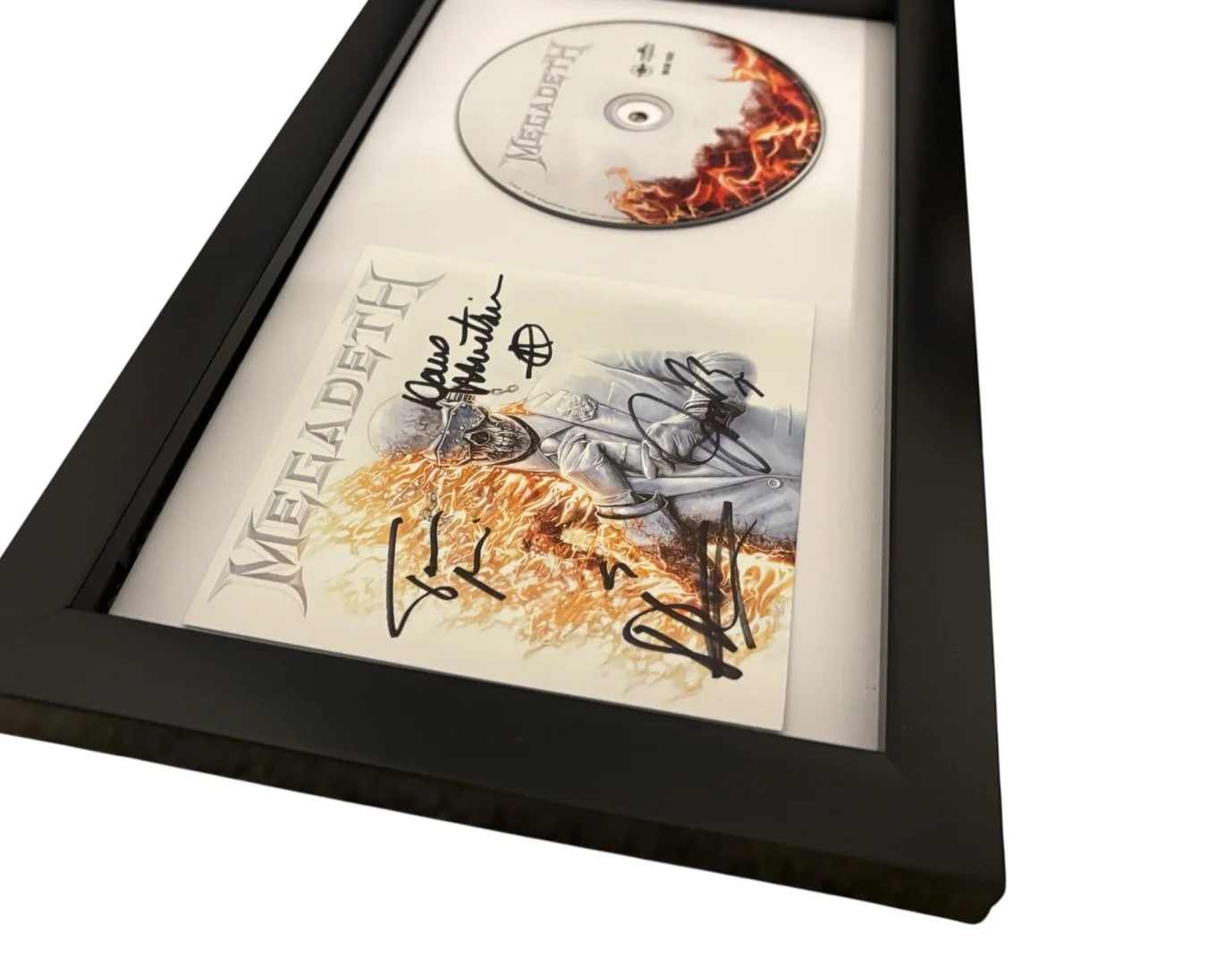 MEGADETH SIGNED AUTOGRAPH x4 SELF TITLED 2026 FRAMED & MATTED CD DAVE MUSTAINE, изображение 2