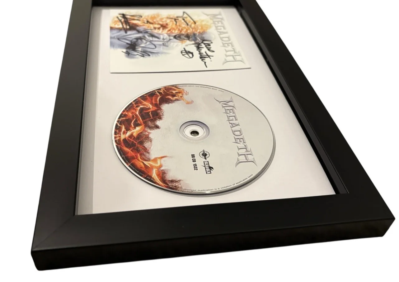 MEGADETH SIGNED AUTOGRAPH x4 SELF TITLED 2026 FRAMED & MATTED CD DAVE MUSTAINE, изображение 3