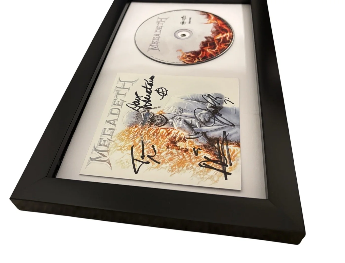 MEGADETH SIGNED AUTOGRAPH x4 SELF TITLED 2026 FRAMED & MATTED CD DAVE MUSTAINE, изображение 2