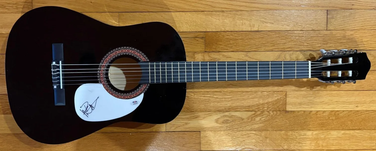 Dave Matthews — DAVE MATTHEWS SIGNED AUTOGRAPH ACOUSTIC GUITAR CRASH INTO ME BAND TWO STEP PSA A, изображение 2
