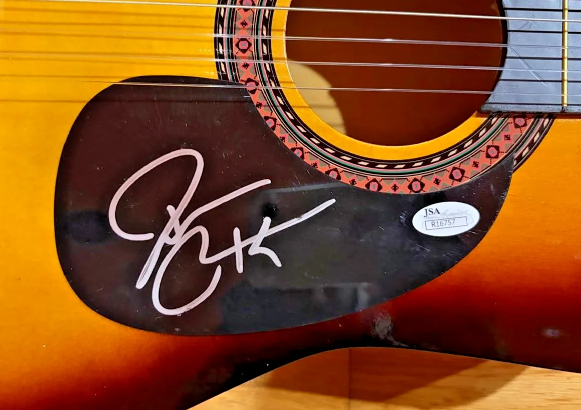 Darius Rucker — DARIUS RUCKER SIGNED AUTOGRAPH ACOUSTIC GUITAR LEARN TO LIVE CHARLESTON JSA B, изображение 3