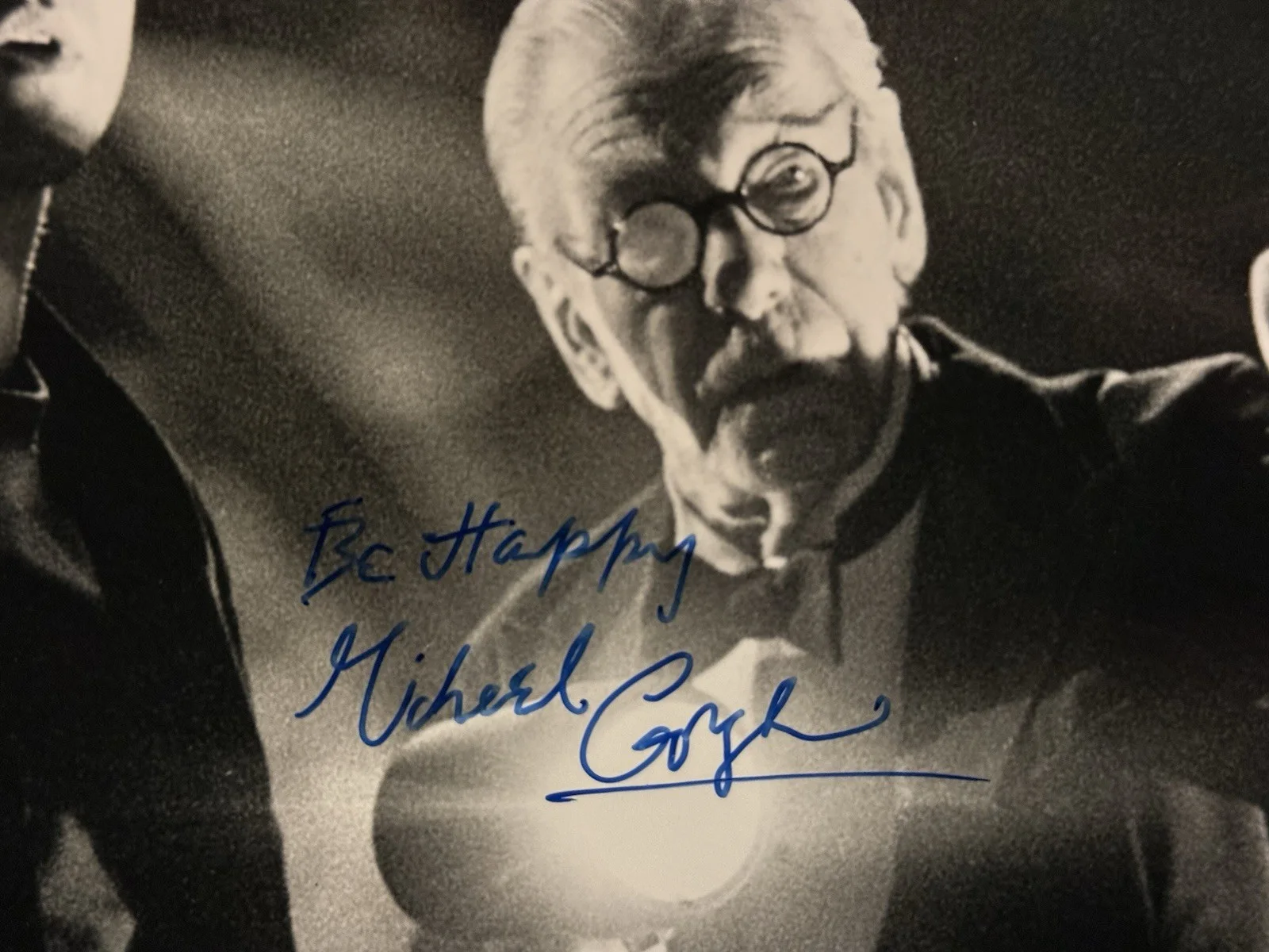 Michael Gough Signed 8x10 with Inscription “Be Happy” Batman Forever, image 2