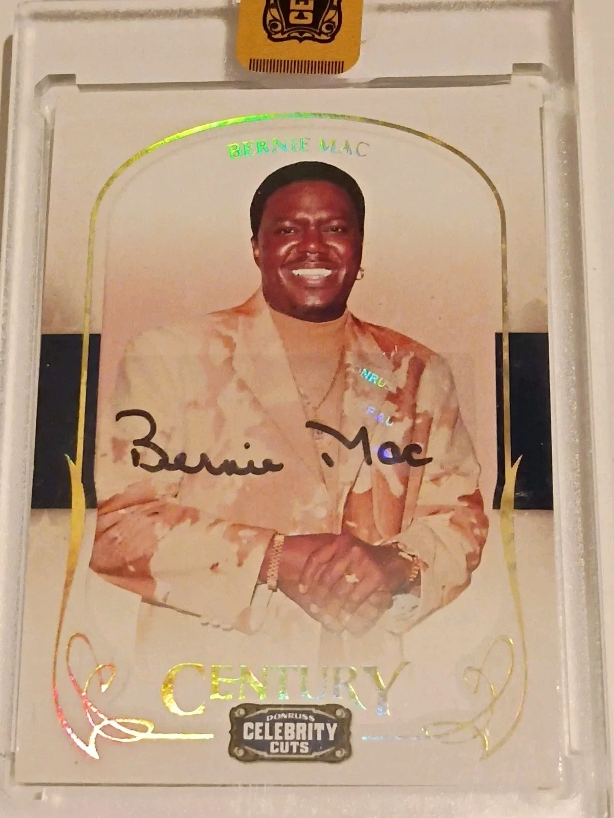 Bernie Mac Donruss Celebrity Cuts 2008 Autograph 05/25 + Swatch 27/50 Combo Lot, image 3