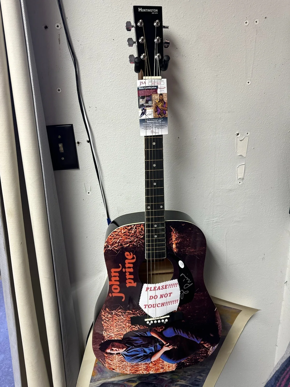 John Prine — JOHN PRINE SIGNED AUTOGRAPH ACOUSTIC GUITAR - COUNTRY LEGEND JSA Nashville Coa, изображение 3