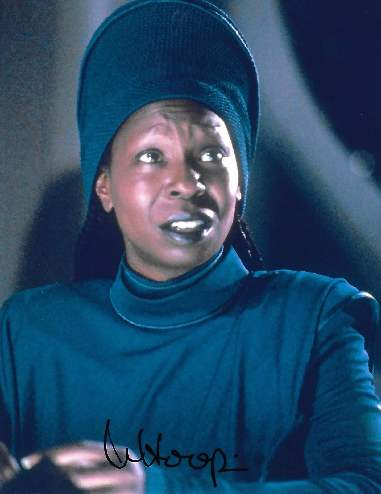 Whoopi Goldberg — Whoopi Goldberg auto-signed 8x10 photo Ghost Sister Act Movies RARE COA LOOK!