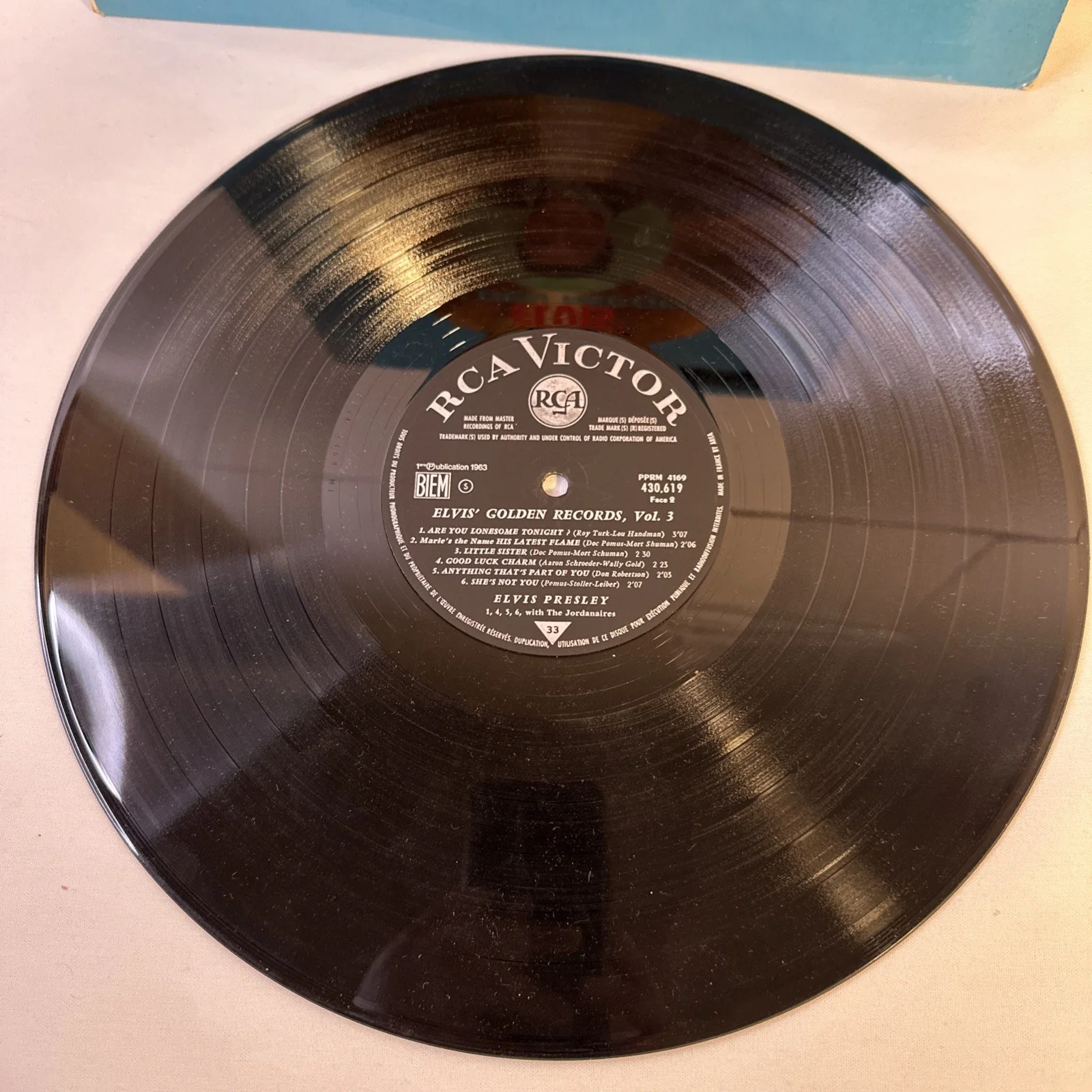 ELVIS Golden Records volume 3 RCA Victors 12” vinyl pre-owned, image 4