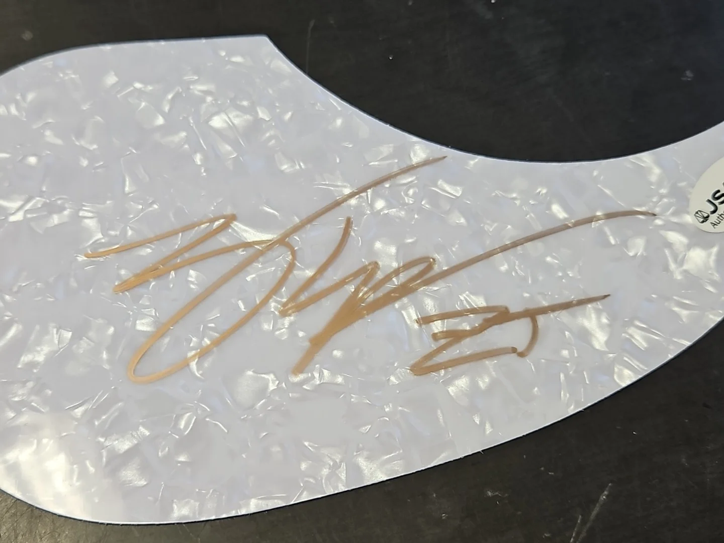 Country Singer ZACH TOP Signed ACOUSTIC PICKGUARD JSA COA, image 2