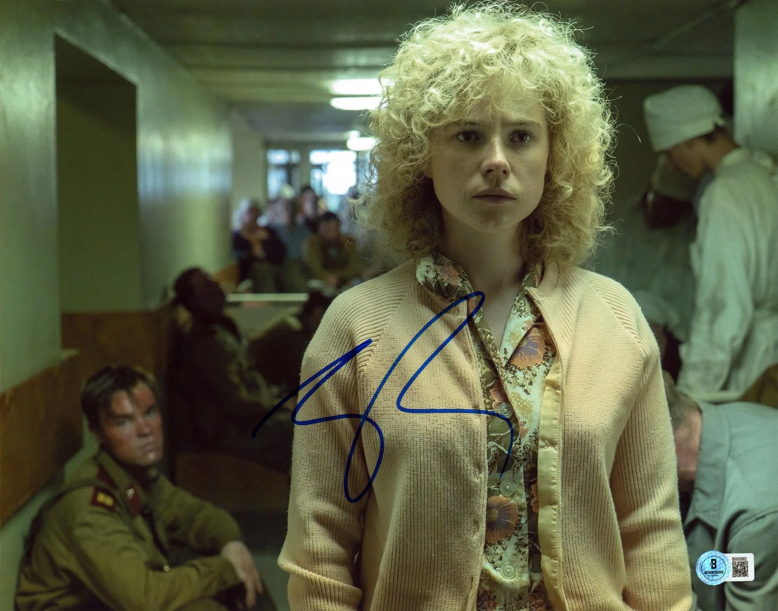 Jessie Buckley — Jessie Buckley Chernobyl Authentic Signed 11x14 Horizontal Photo BAS #BV00882