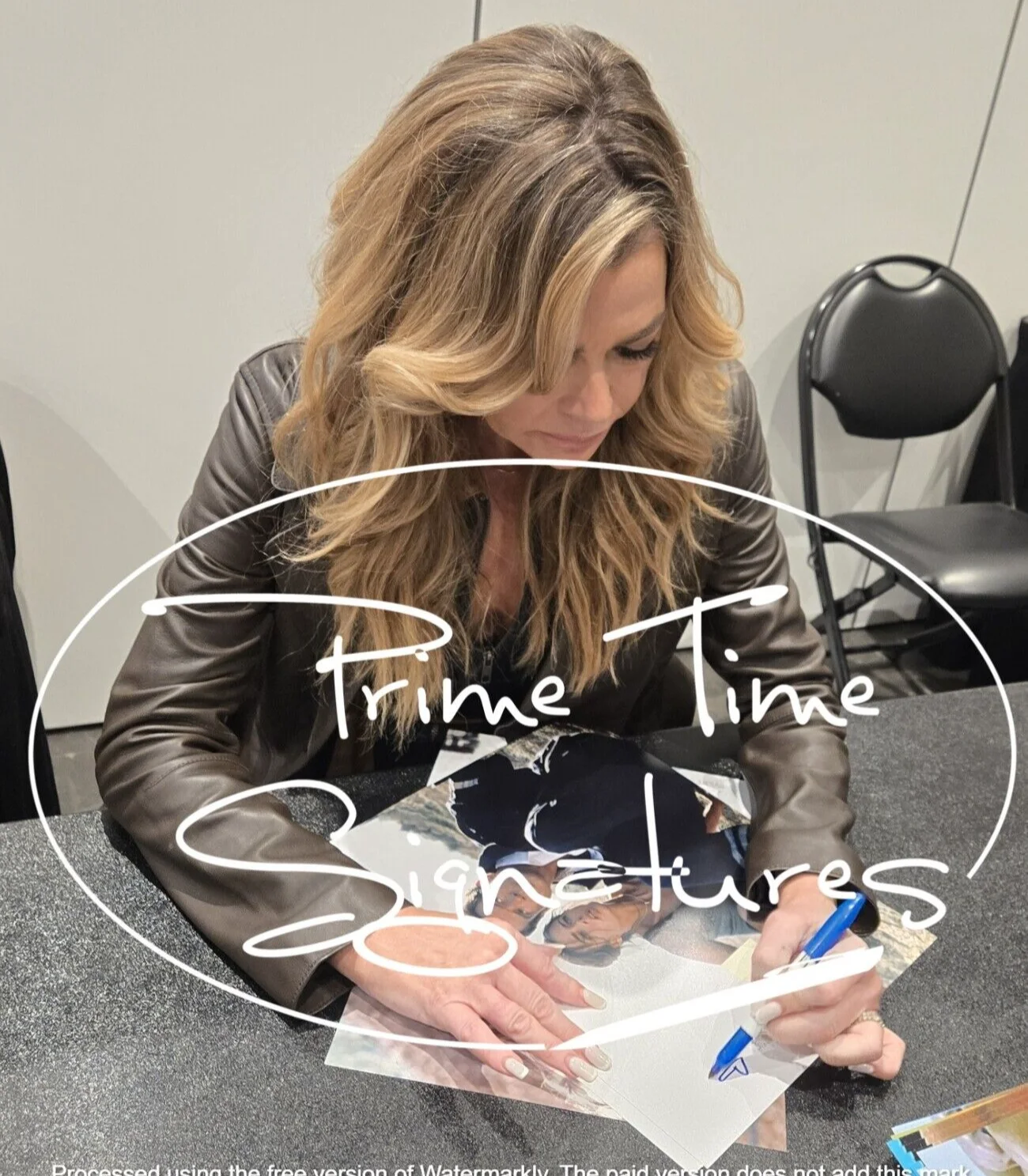 Denise Richards — Denise Richards Signed 11x14 Photo James Bond The World Is Not Enough Beckett, image 2