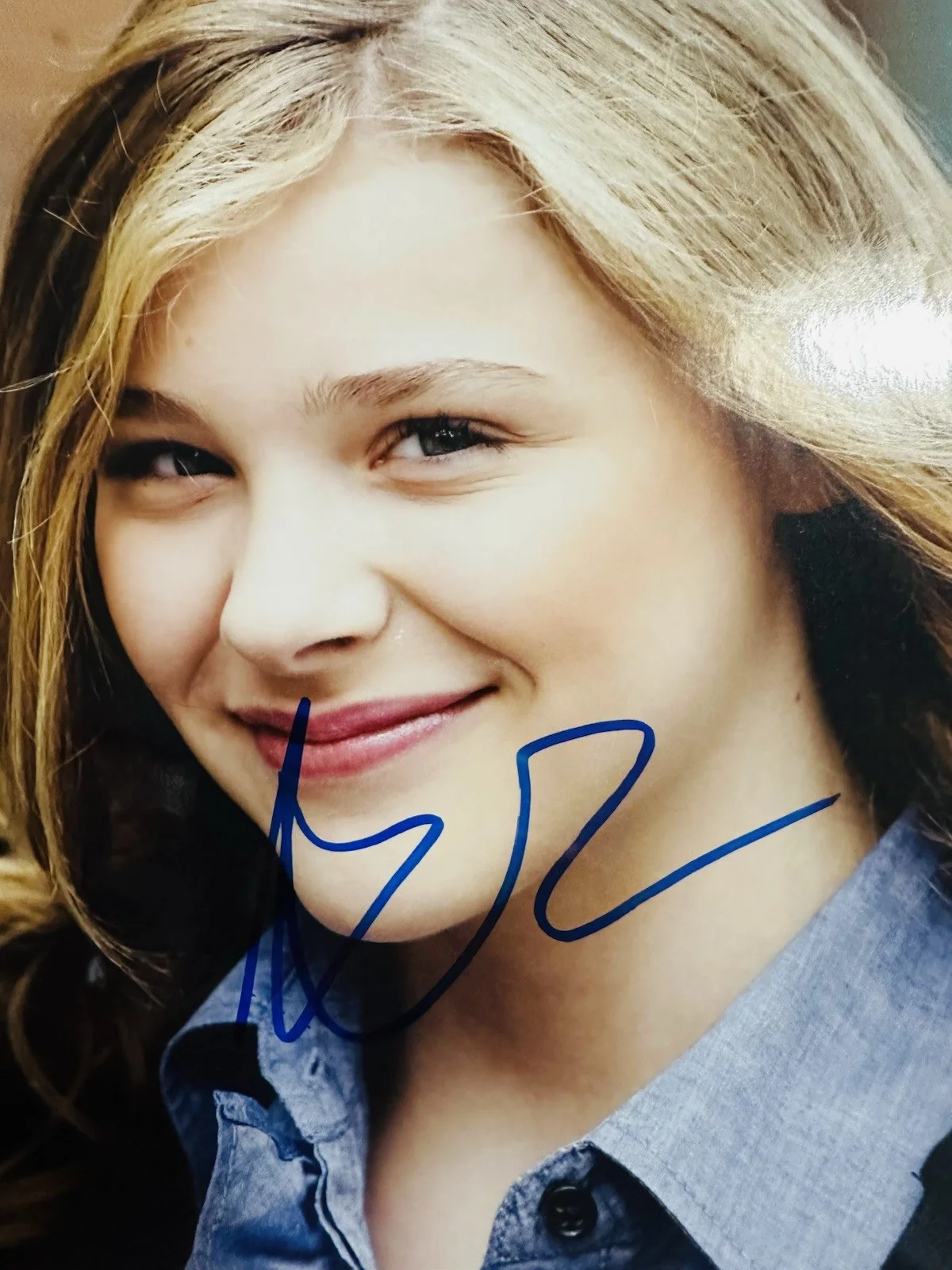 Chloe Grace Moretz — Chloe Grace Moretz signed 8x10 Photo. Kick Ass. Let Me In, image 2