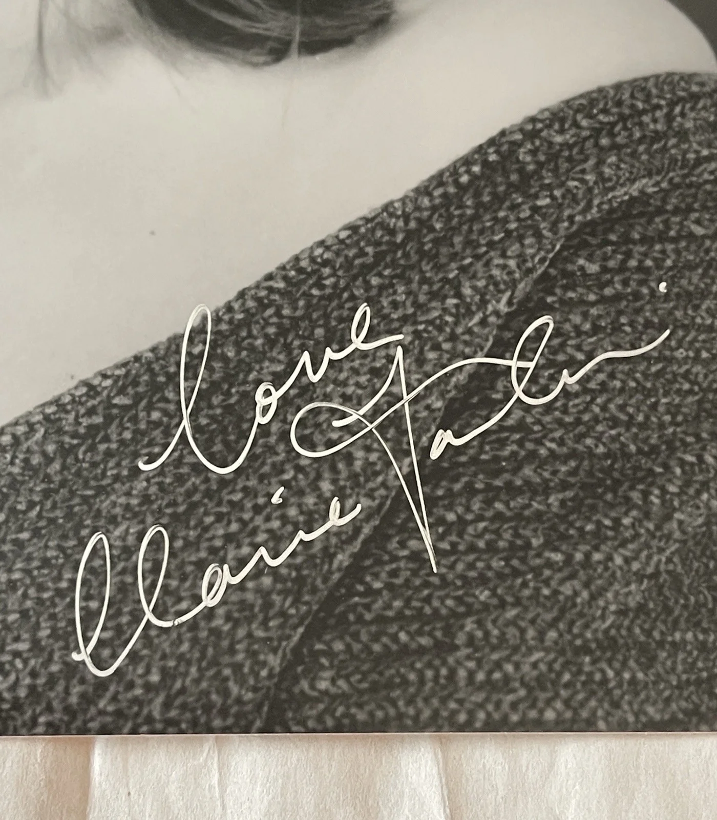 Claire Forlani — Claire Forlani Signed 8x10 Auto Meet Joe Black CSI with Certificate Circa 2000, изображение 2
