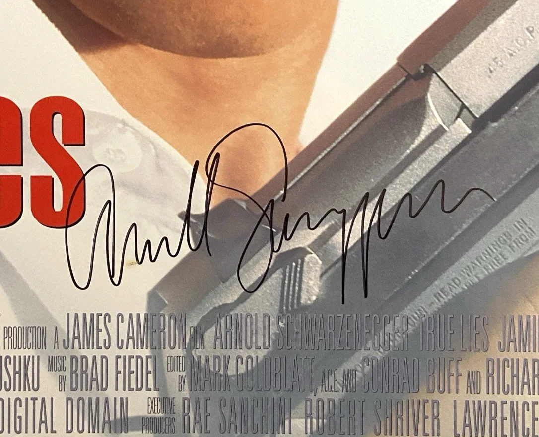 Arnold Schwarzenegger — Arnold Schwazenegger Signed True Lies Movie Poster 38" x 25.5" w/ COA Play Ball, изображение 3