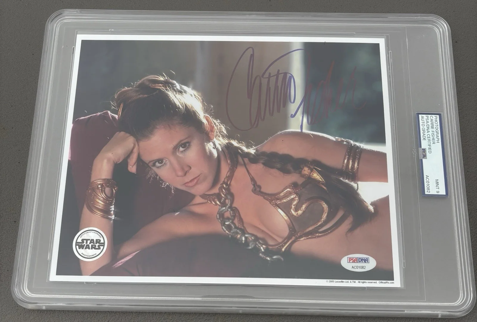 Carrie Fisher "Slave Leia" Star Wars Signed Official Pix Auto Photo OPX 8x10 PSA, изображение 2
