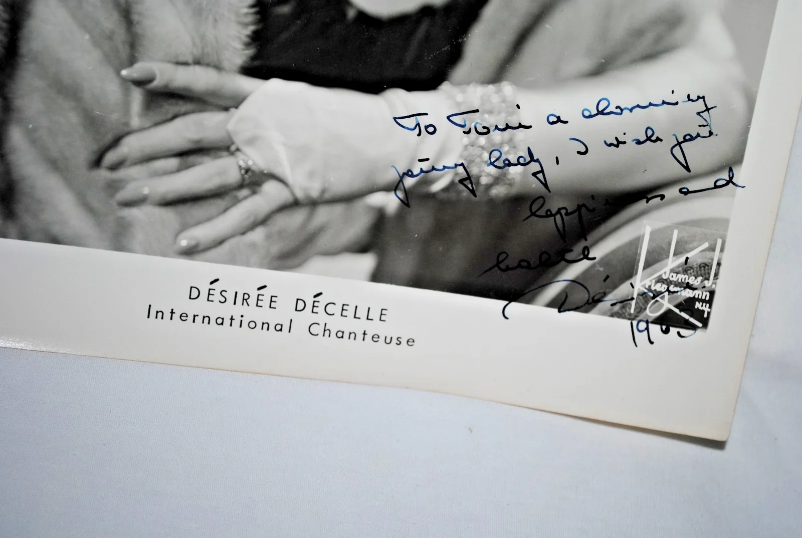 French singer Desire Decelle vintage promotional 8x10 photo SIGNED, personalized, image 2