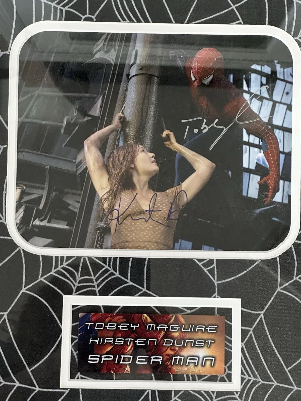 SPIDERMAN TOM HOLLALND AND KIRSTEN DUNST AUTOGRAPHED FRAMED PHOTO COA, image 2