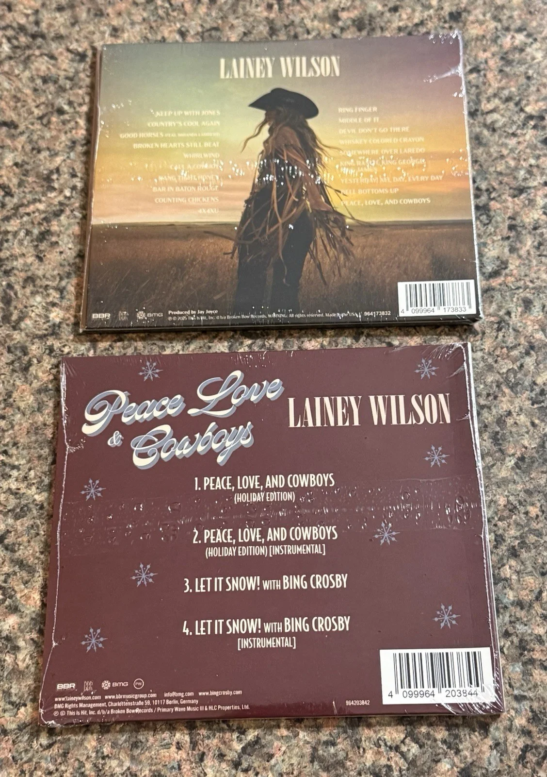 Lainey Wilson Signed Photo W/ Two CDs!!, image 5