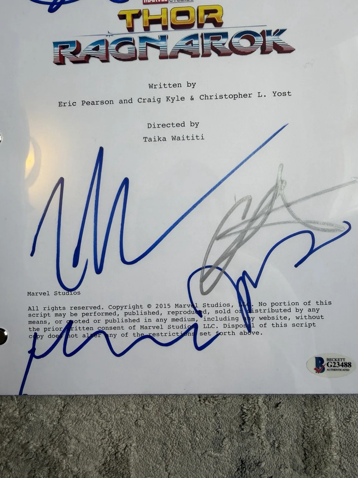 Thor Ragnarok SIGNED Script - Chris Hemsworth, Cate Blanchett, + - BAS, image 4