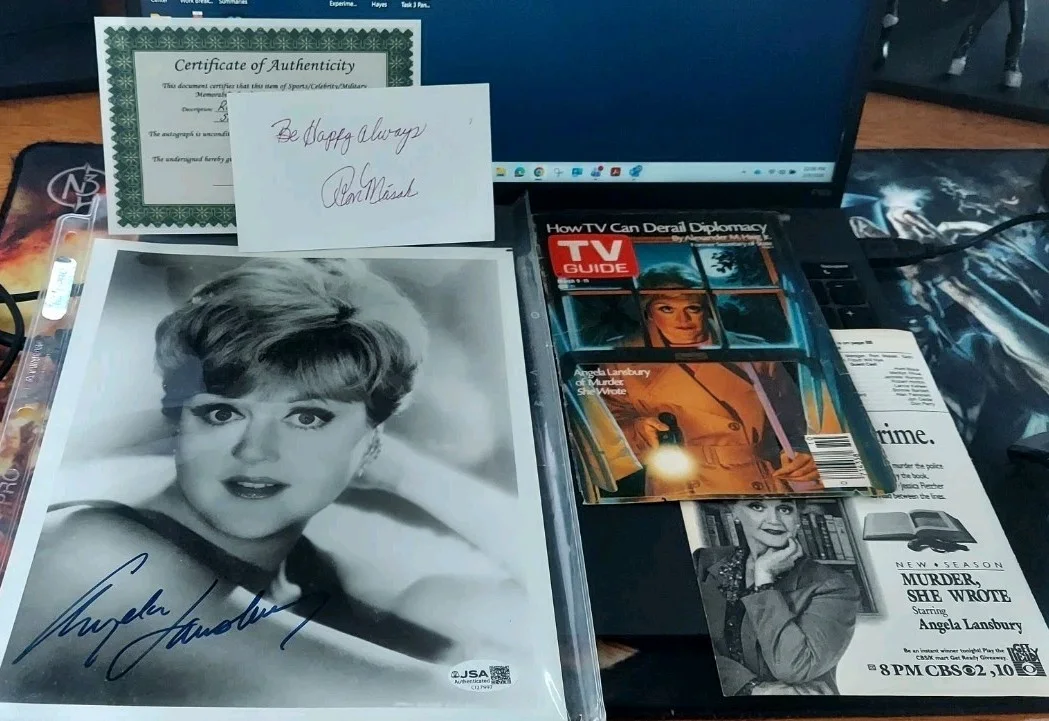 Angela Lansbury — Angela Lansbury JSA COA Signed 8x10 Photo Autographed Murder She Wrote + Masak