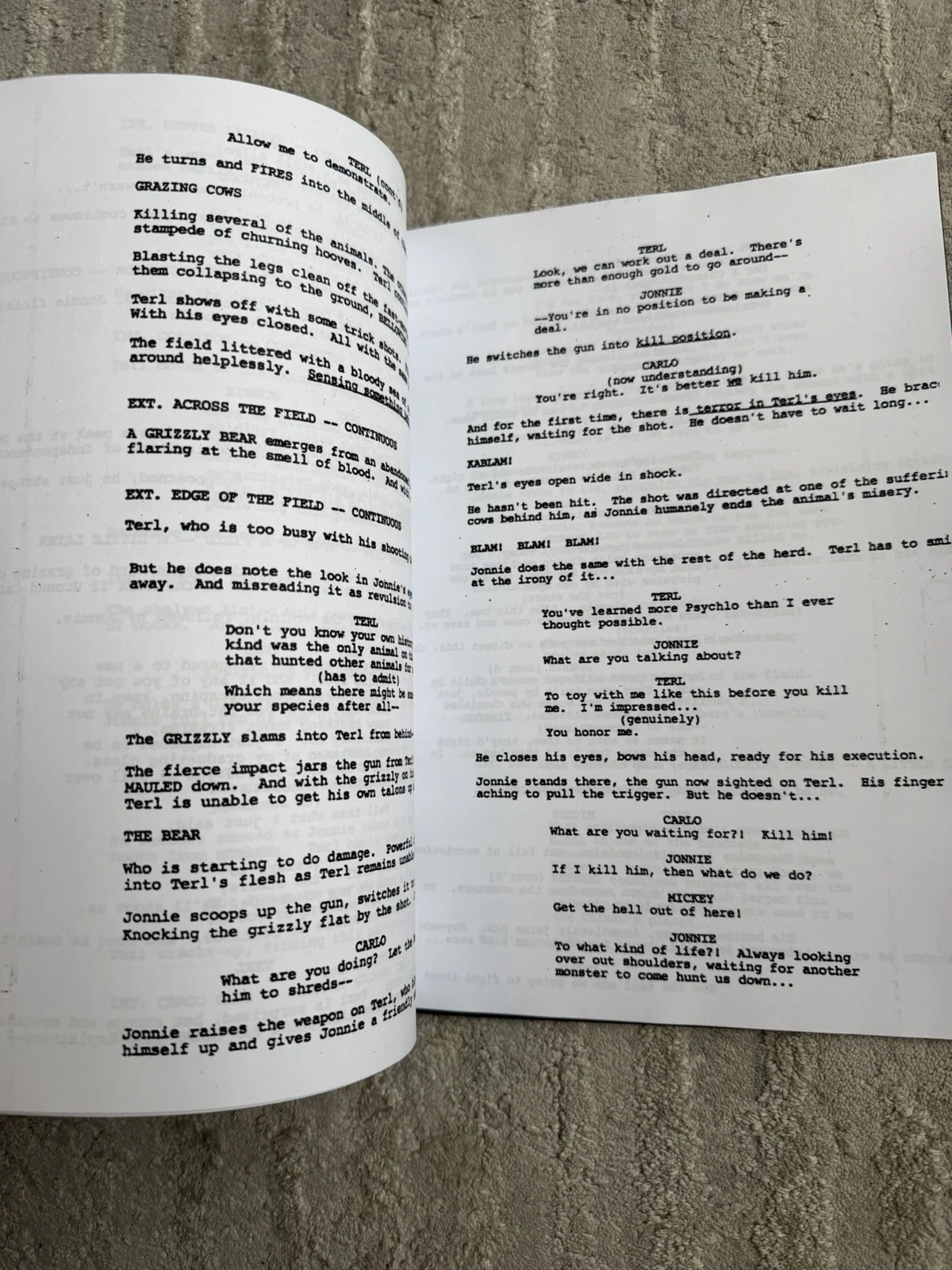 Battlefield Earth SIGNED Script - John Travolta - BAS, изображение 4