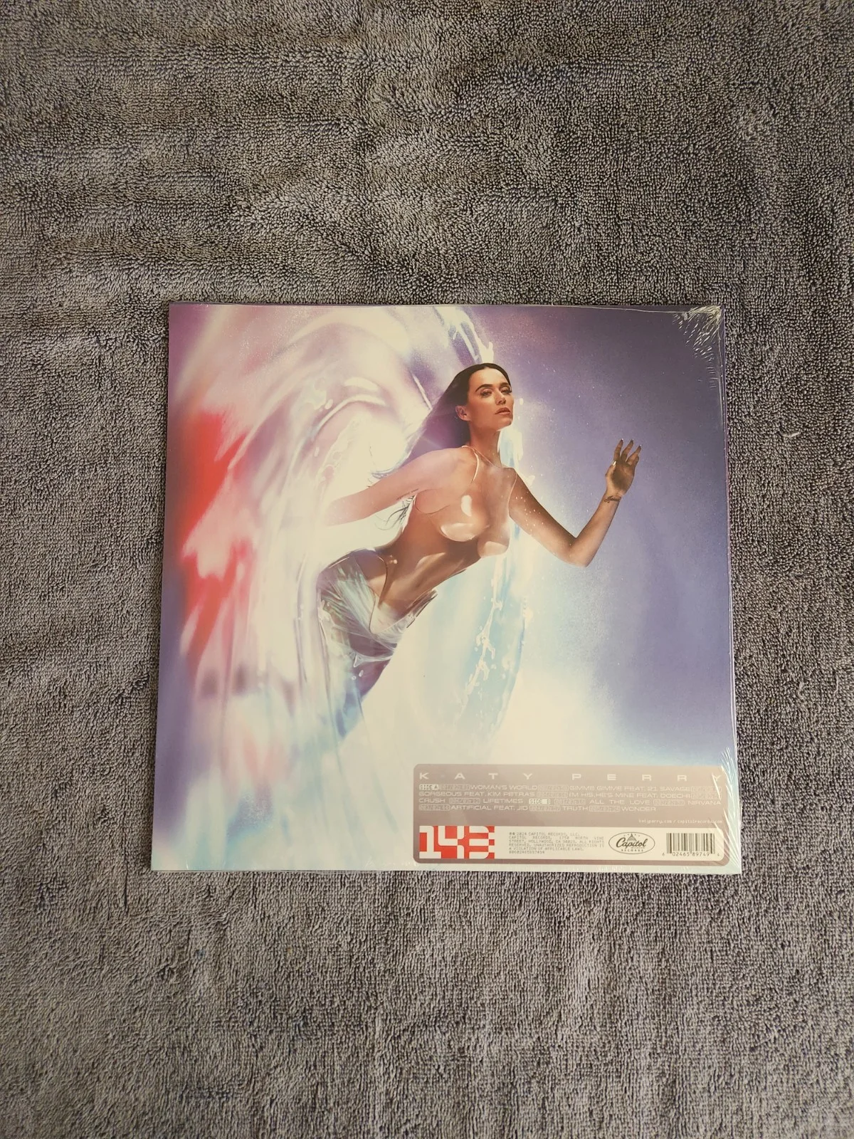KATY PERRY AUTOGRAPHED 143 LP, BRAND NEW - SIGNED INSERT, image 3