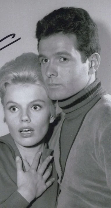 Mark Goddard, Marta Kristen — "LOST IN SPACE" - 'MARK GODDARD' & 'MARTA KRISTAN' Signed 8x10 B&W Photo W/COA, изображение 5