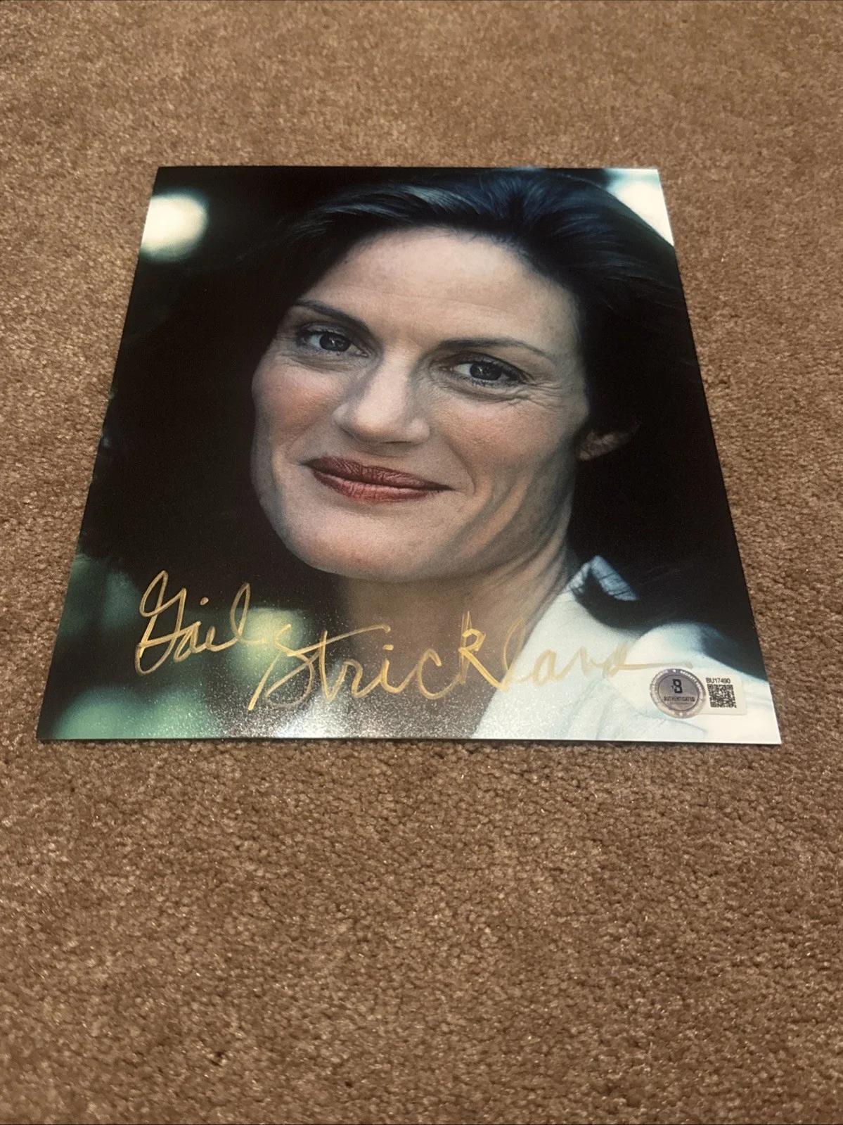 Gail Strickland — GAIL STRICKLAND SIGNED 8X10 PHOTO BECKETT BAS COA DROWNING POOL UNCOMMON VALOR
