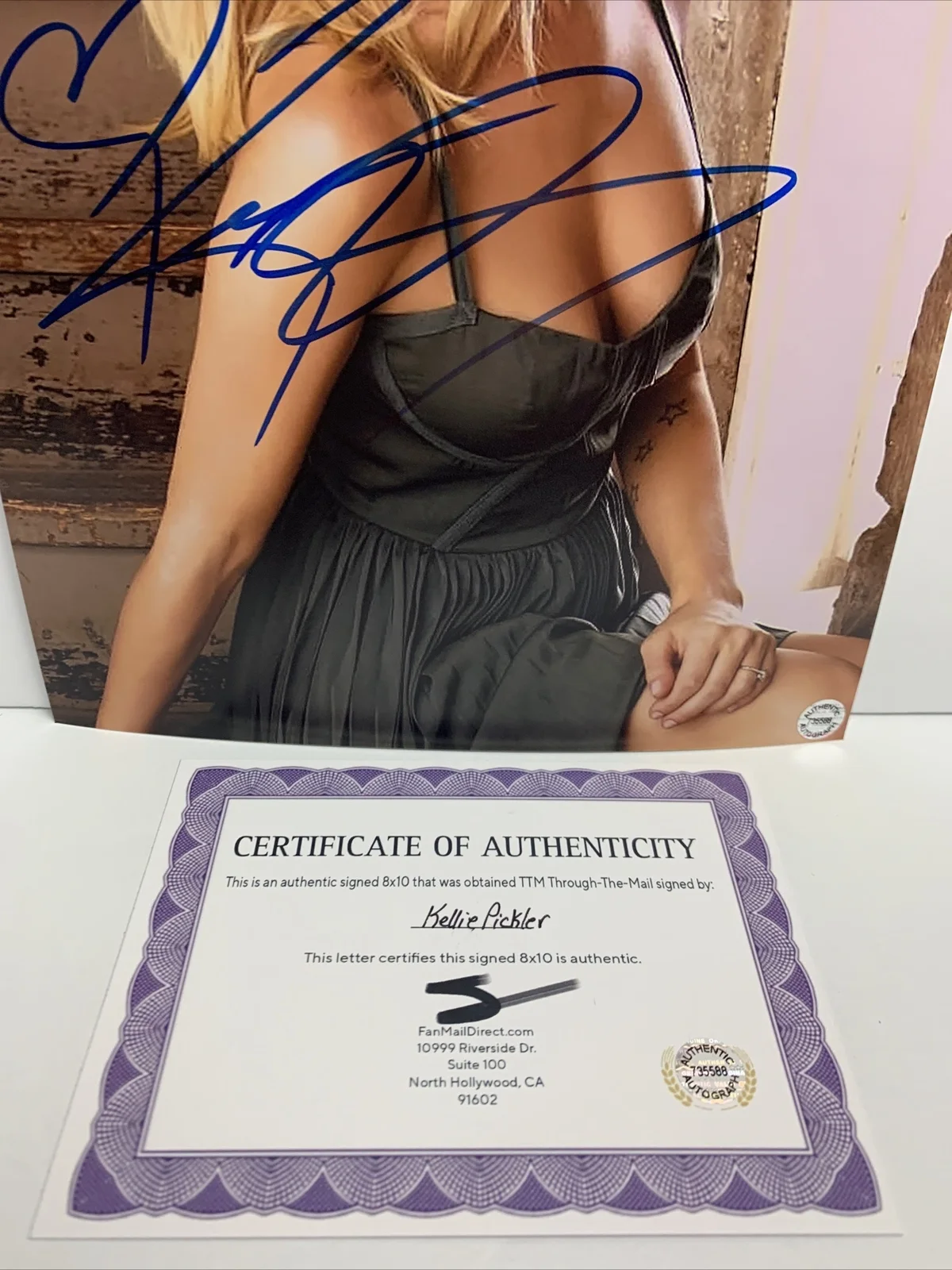 Kellie Pickler (Country Singer) Signed Autographed 8x10 photo - AUTO with COA, image 2