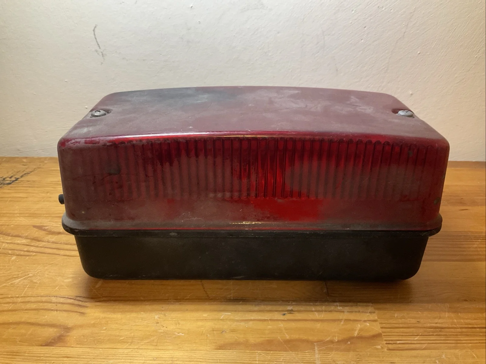 Doctor Who Original Prop - Set Dressing Wall Light - Screen / Production Used, изображение 2