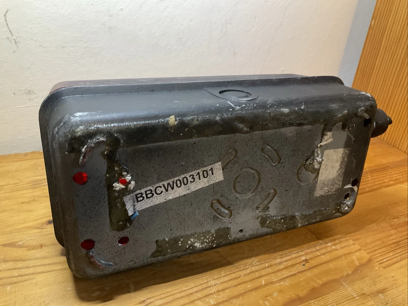 Doctor Who Original Prop - Set Dressing Wall Light - Screen / Production Used, изображение 3