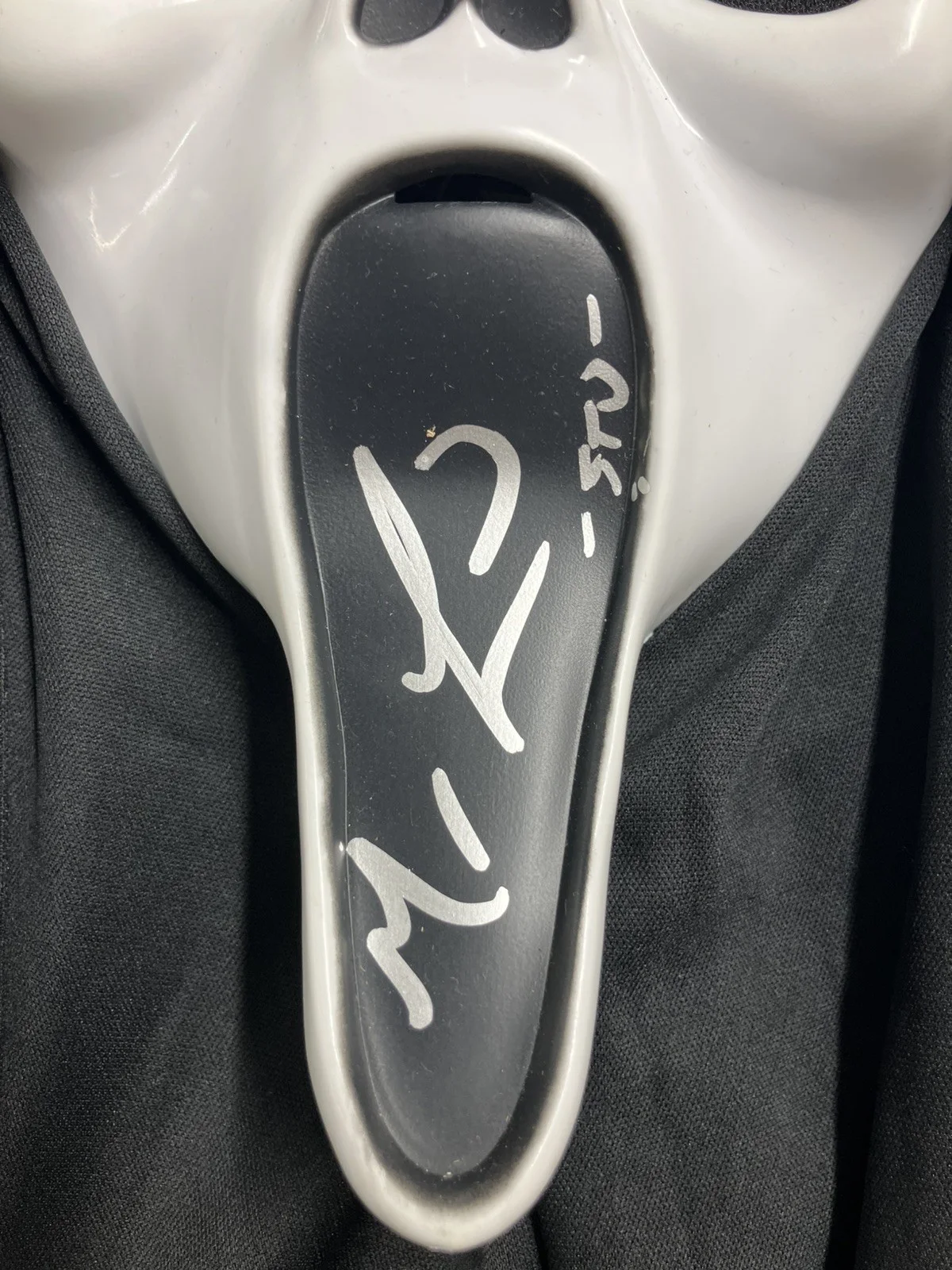 MATTHEW LILLARD AUTHENTIC AUTOGRAPHED SCREAM MASK!, image 2