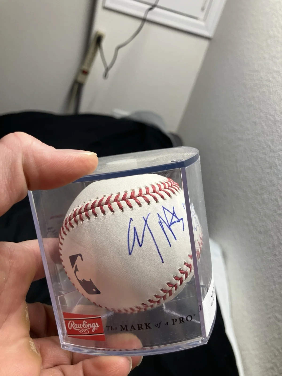 COMIC LEGEND GEORGE LOPEZ AUTOGRAPHED OFFICIAL MAJOR LEAGUE BASEBALL!, image 2