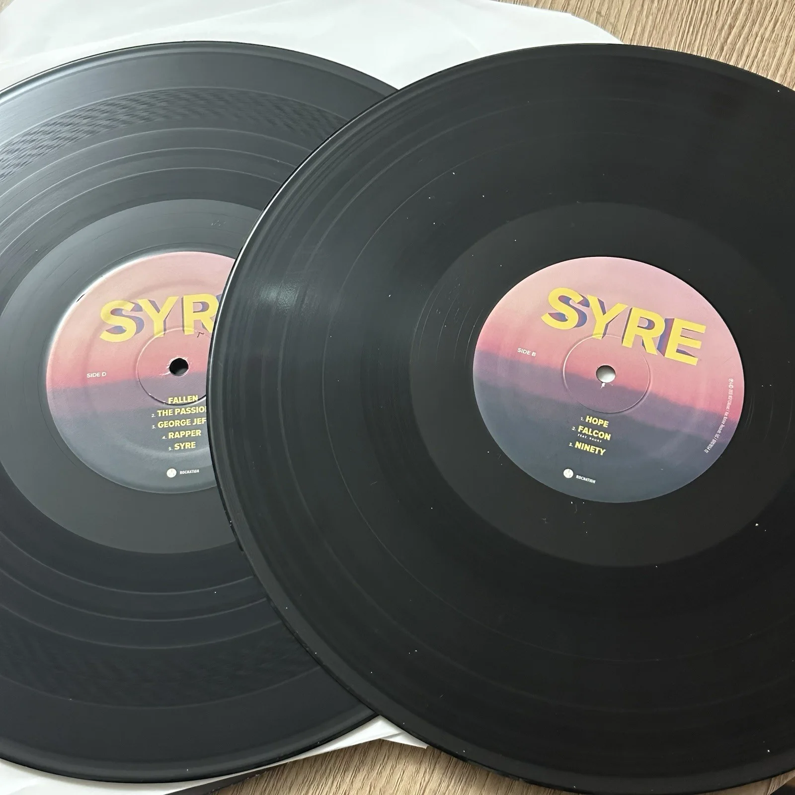 jaden smith signed vintl lp Record SYRE Autograph, image 2