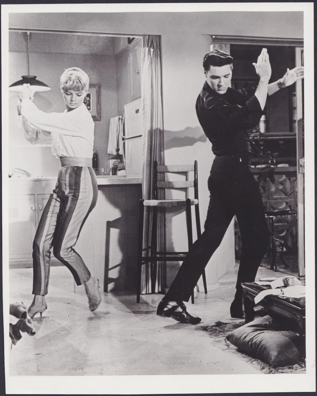 Girls! Girls! Girls! 2x ORIGINAL UK FOH Lobby Cards + 5 Press Stills ELVIS 1962, изображение 4