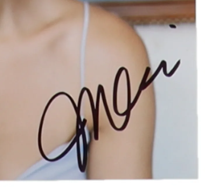 NIKOHI BOOSHERI — NIKOHI BOOSHERI (Canadian Actress) Signed 8x10 Photo (Beckett Certified), изображение 2